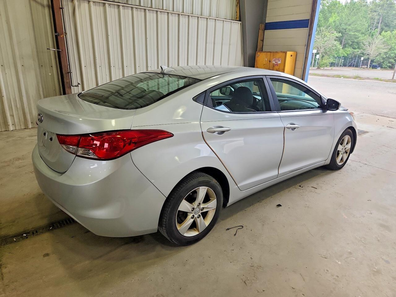 2013 Hyundai Elantra Gls - Image 3