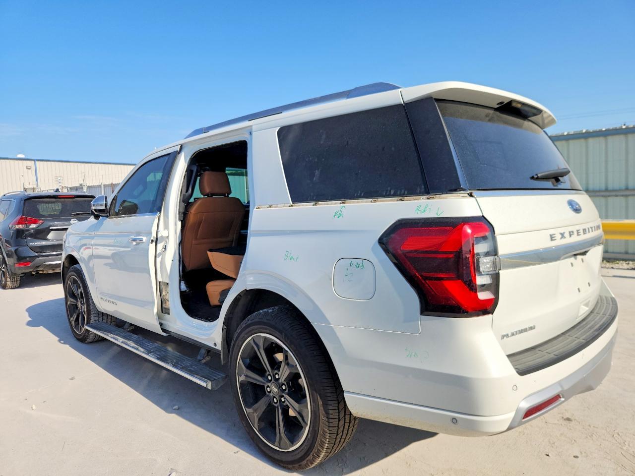 2022 Ford Expedition Platinum - Фото 2