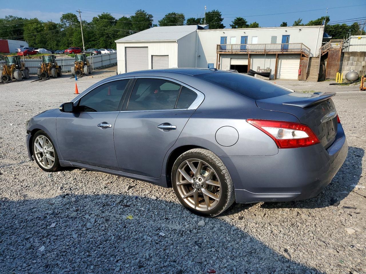 2011 Nissan Maxima 3.5 S - Фото 2