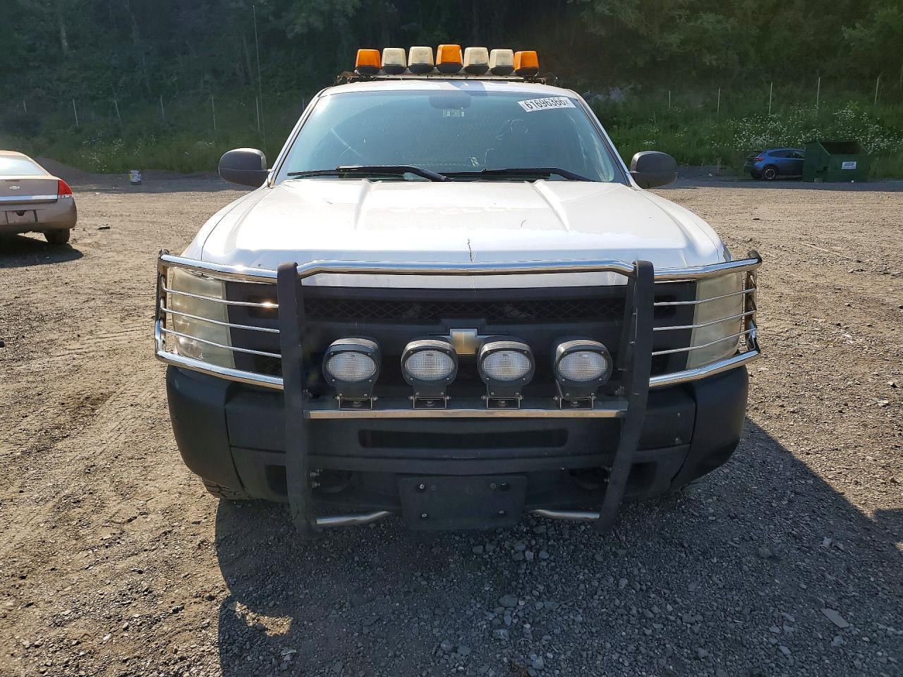 2010 Chevrolet Silverado K1500 Hybrid - Image 5