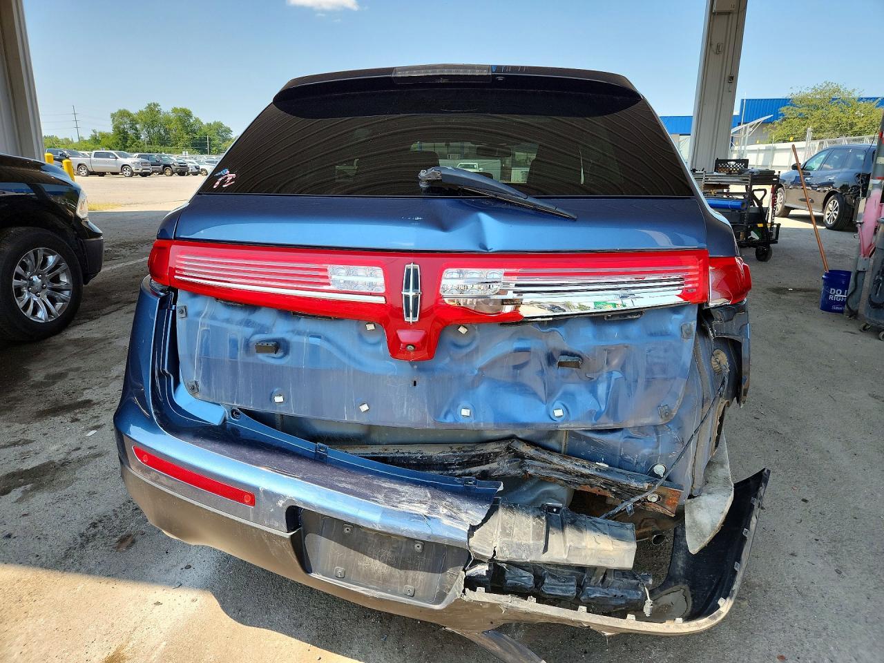 2018 Lincoln Mkt - Фото 6
