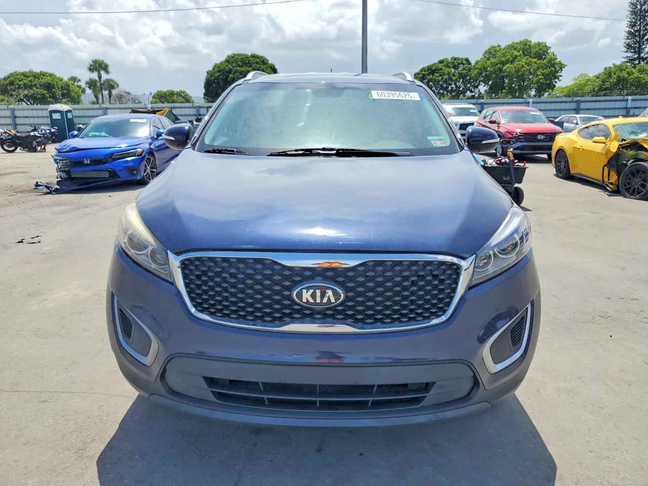 2016 Kia Sorento Lx - Image 5