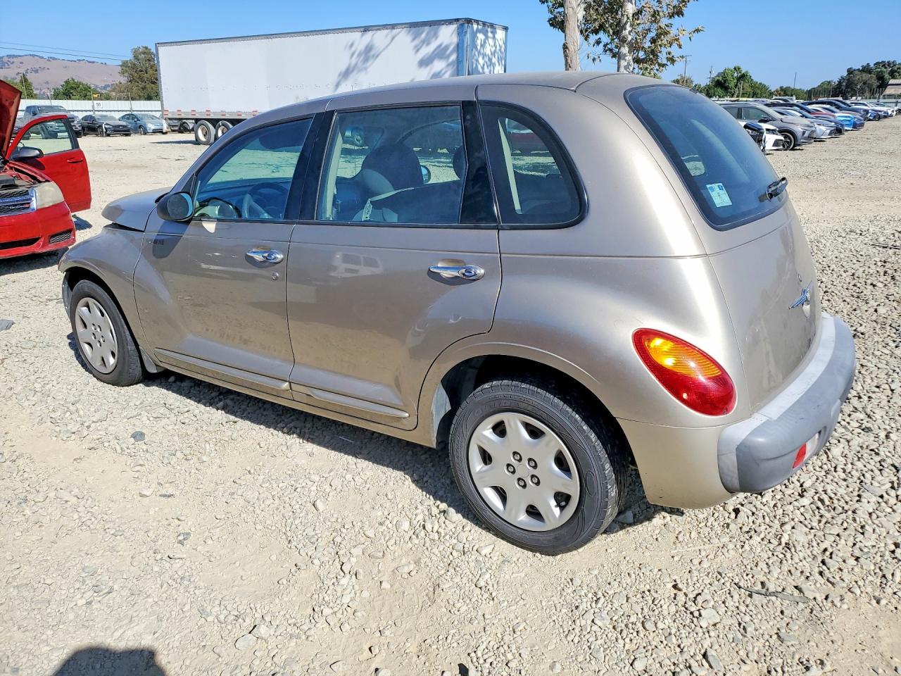 2002 Chrysler Pt Cruiser Classic - Image 2