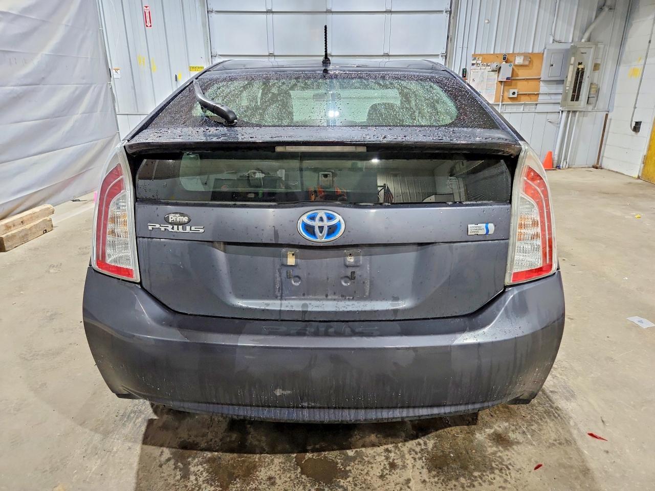 2012 Toyota Prius Two - Фото 6