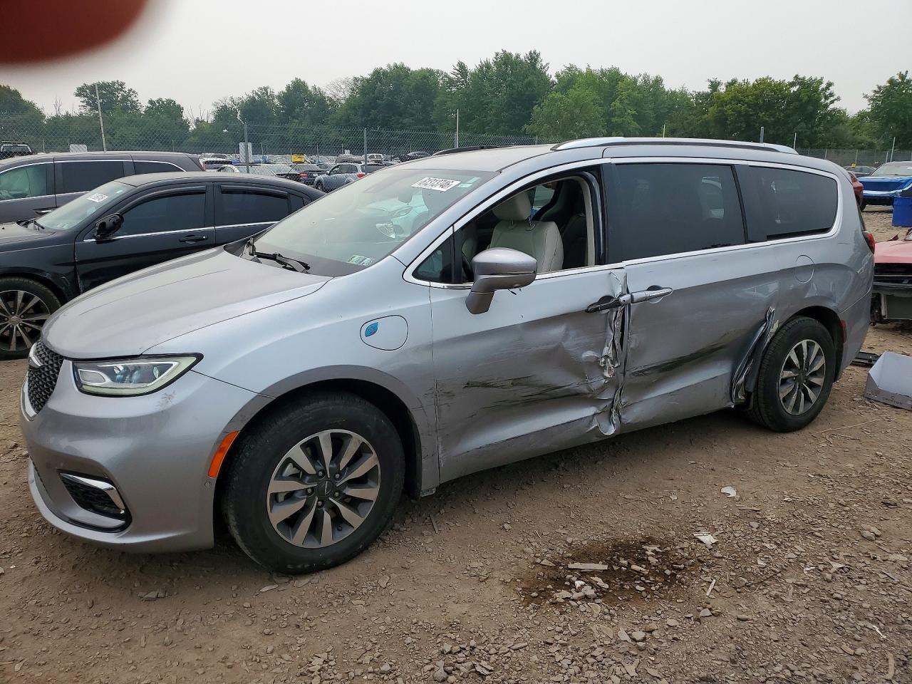2021 Chrysler Pacifica Hybrid Touring L