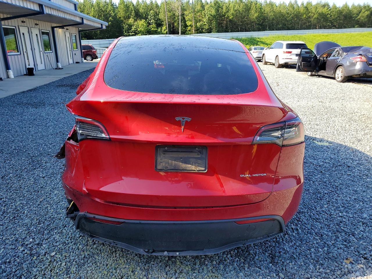 2023 Tesla Model Y - Image 6
