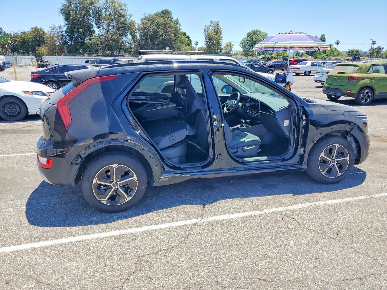 2025 Kia Niro Ex - Image 3