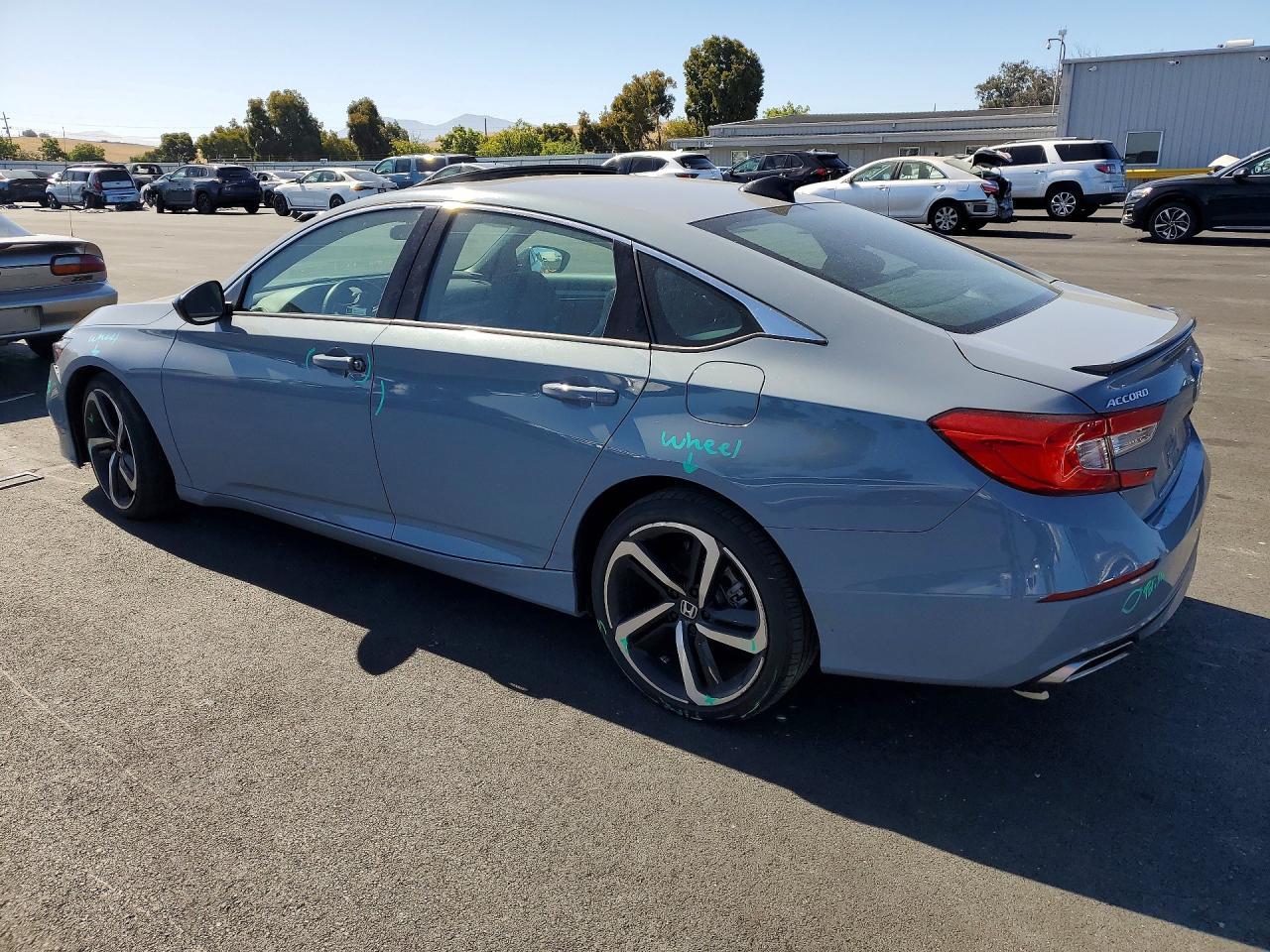 2022 Honda Accord Sport - Фото 2
