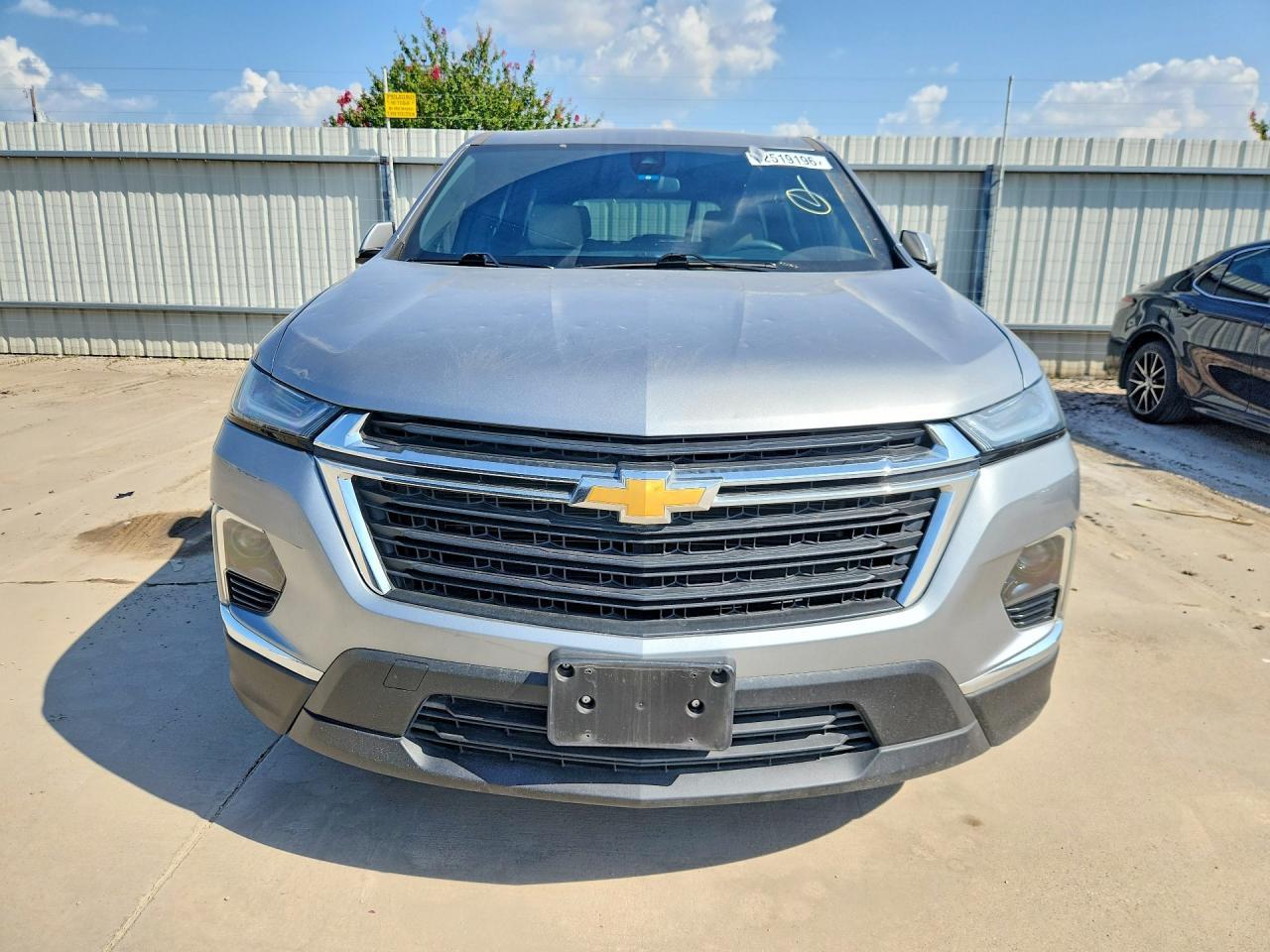 2023 Chevrolet Traverse Ls - Фото 5