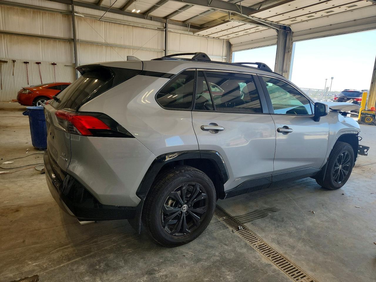 2023 Toyota Rav4 Se - Фото 3