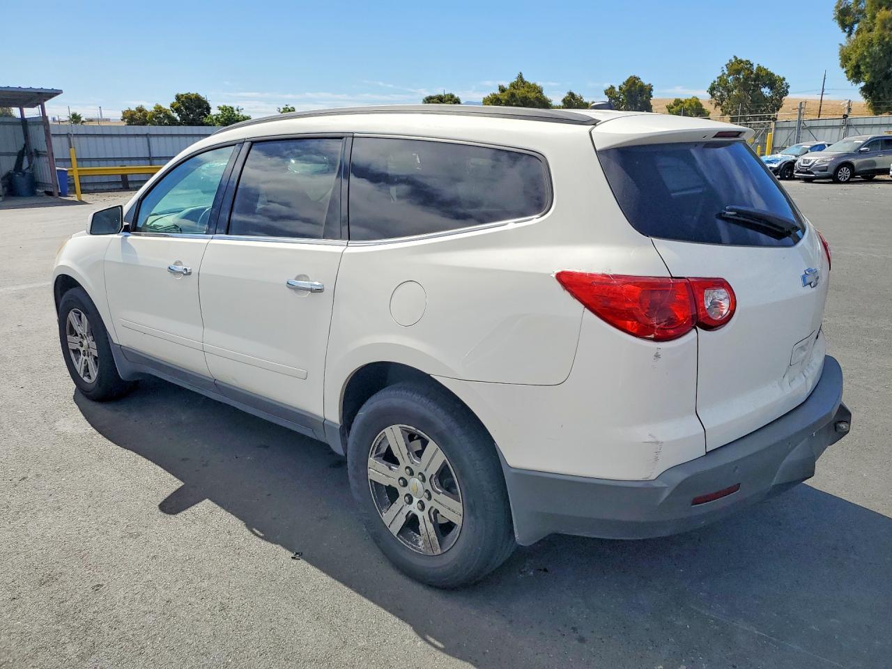 2012 Chevrolet Traverse Lt - Image 2