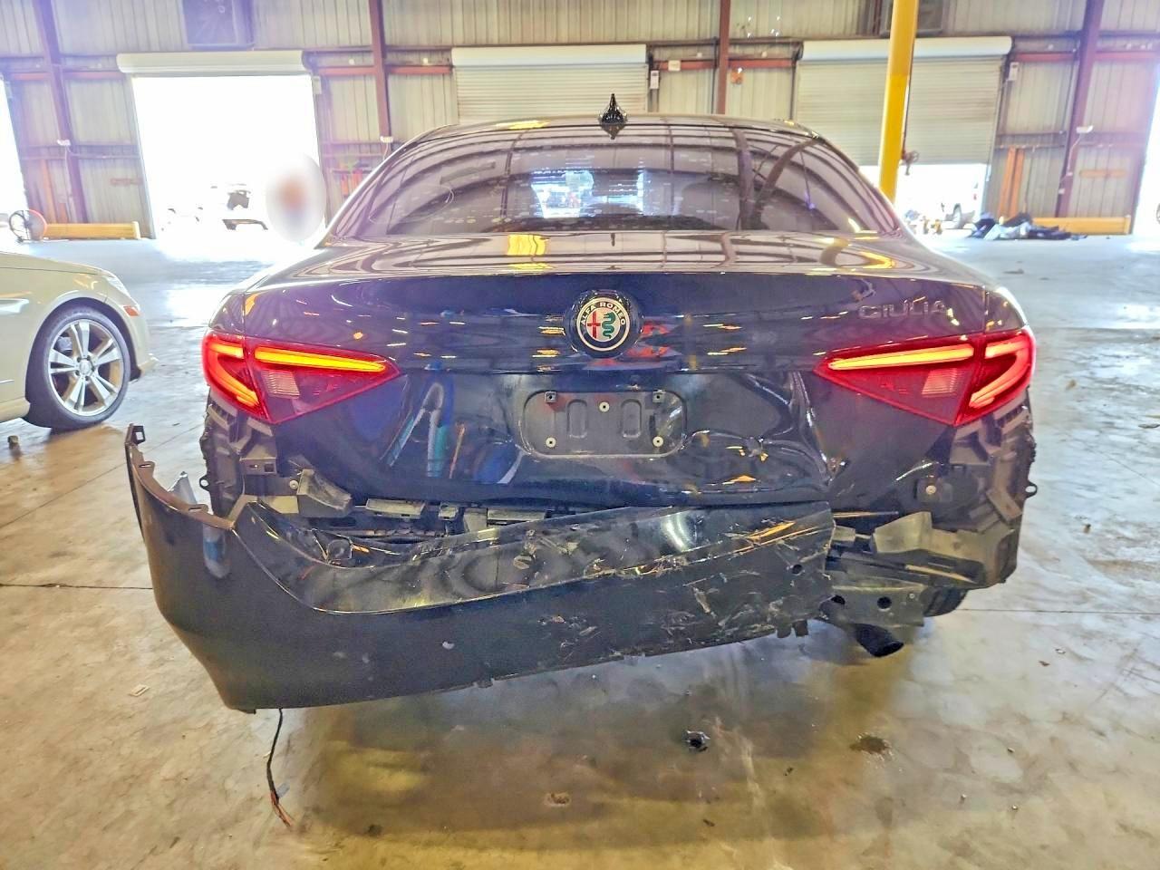 2019 Alfa Romeo Giulia - Фото 6