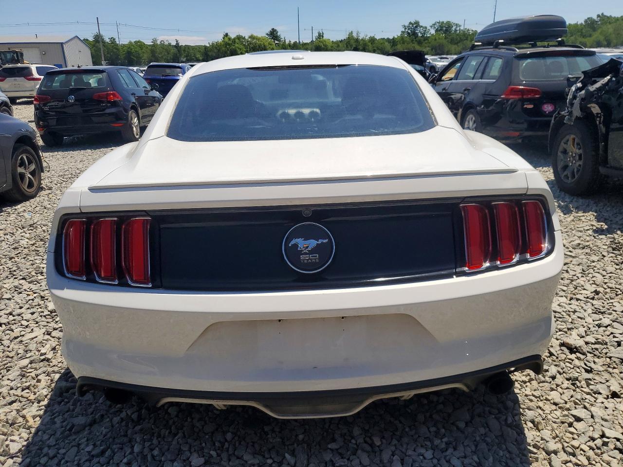 2015 Ford Mustang - Фото 6