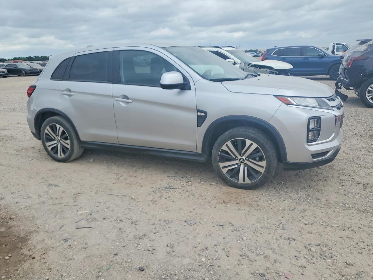 2023 Mitsubishi Outlander Sport S/Se - Фото 4