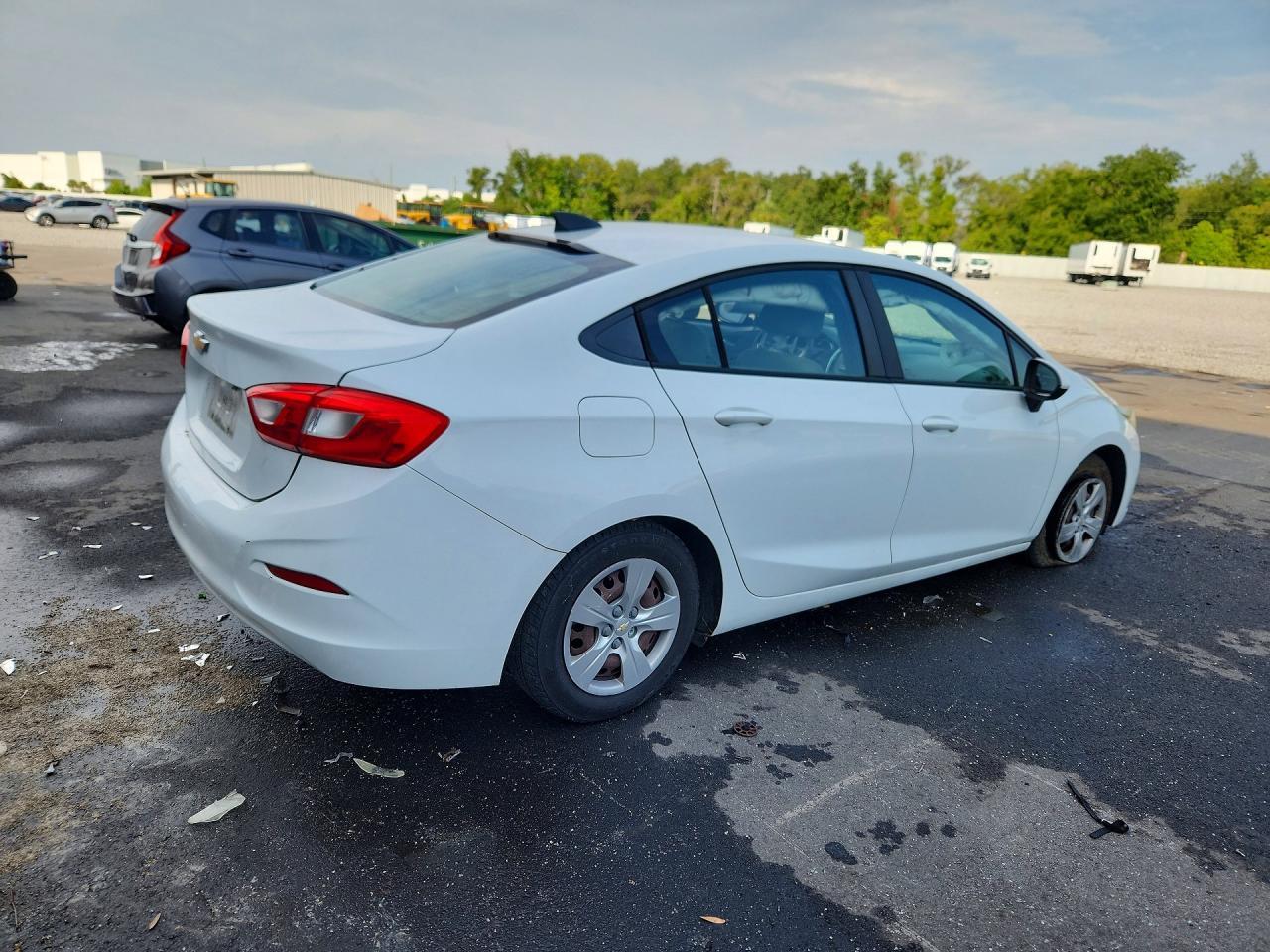 2017 Chevrolet Cruze Ls - Image 3