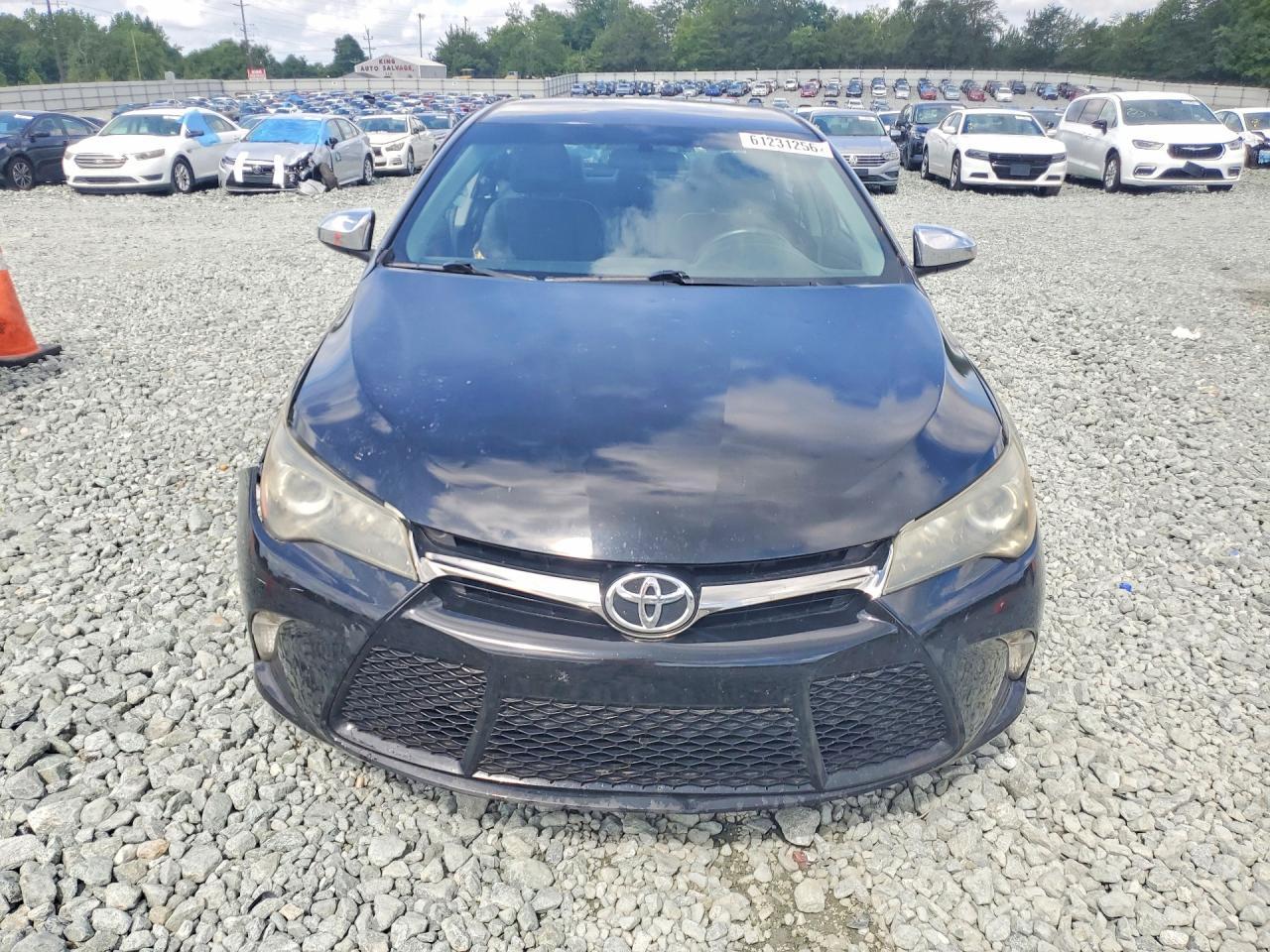 2017 Toyota Camry Se - Фото 5