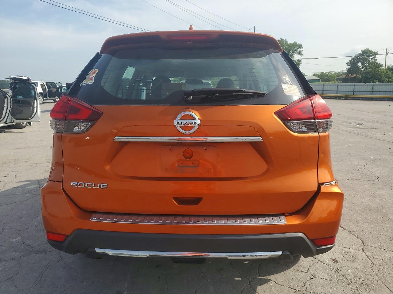 2017 Nissan Rogue S - Фото 6