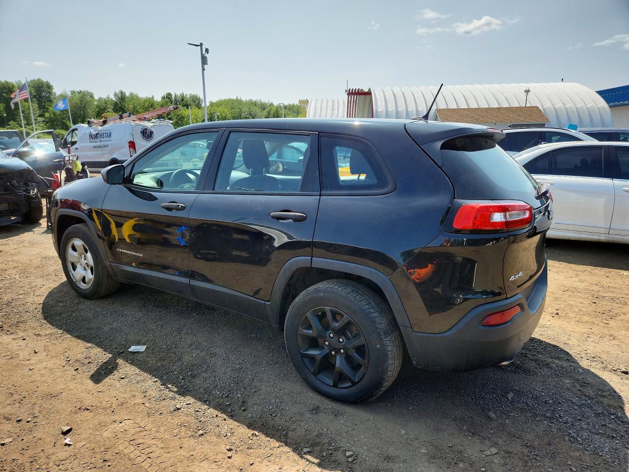 2014 Jeep Cherokee Sport - Фото 2