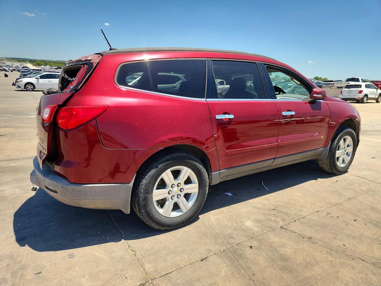 2010 Chevrolet Traverse Lt - Фото 3