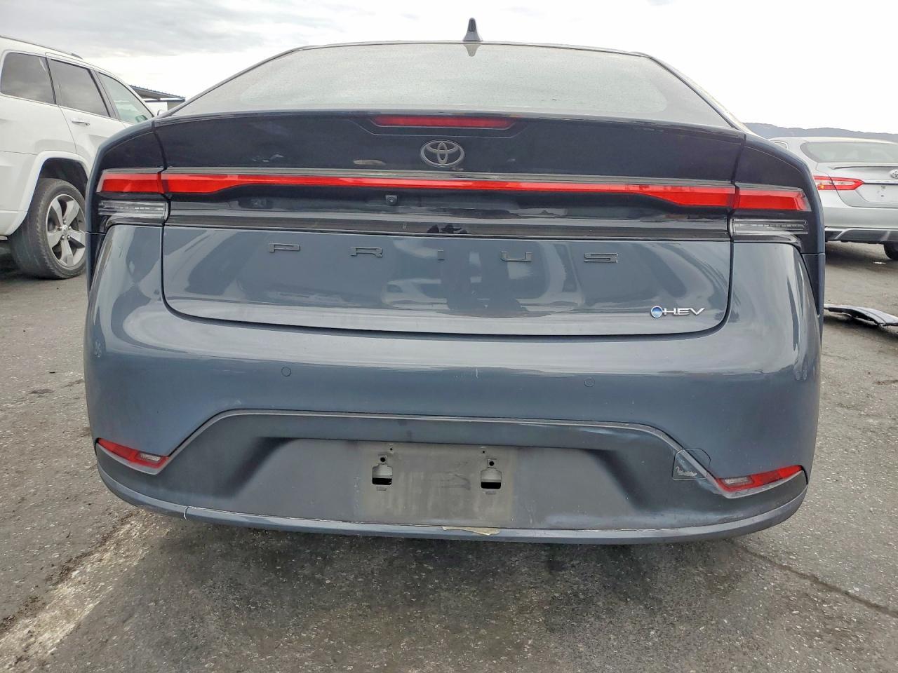 2024 Toyota Prius Le - Фото 6