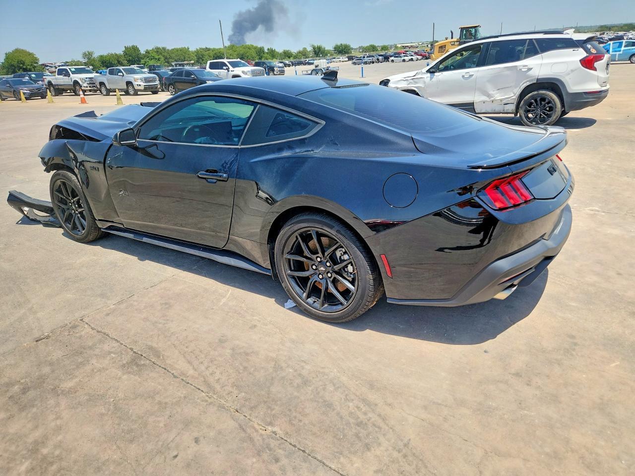 2025 Ford Mustang Gt - Фото 2