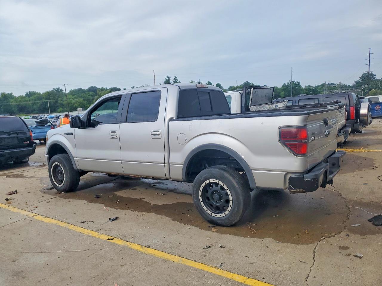 2013 Ford F150 Supercrew - Фото 2