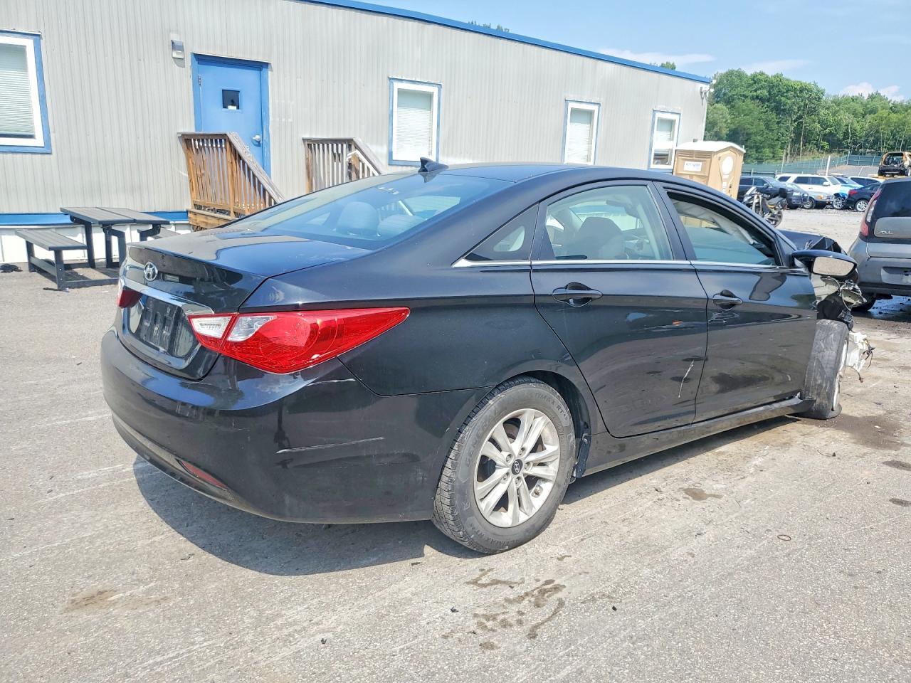 2013 Hyundai Sonata Gls - Image 3