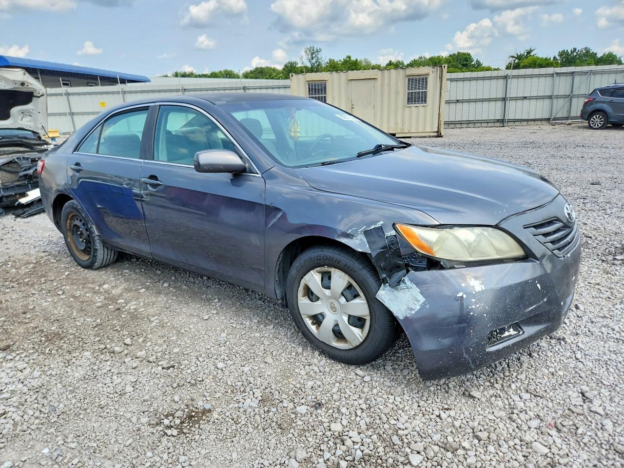 2009 Toyota Camry Le - Image 4