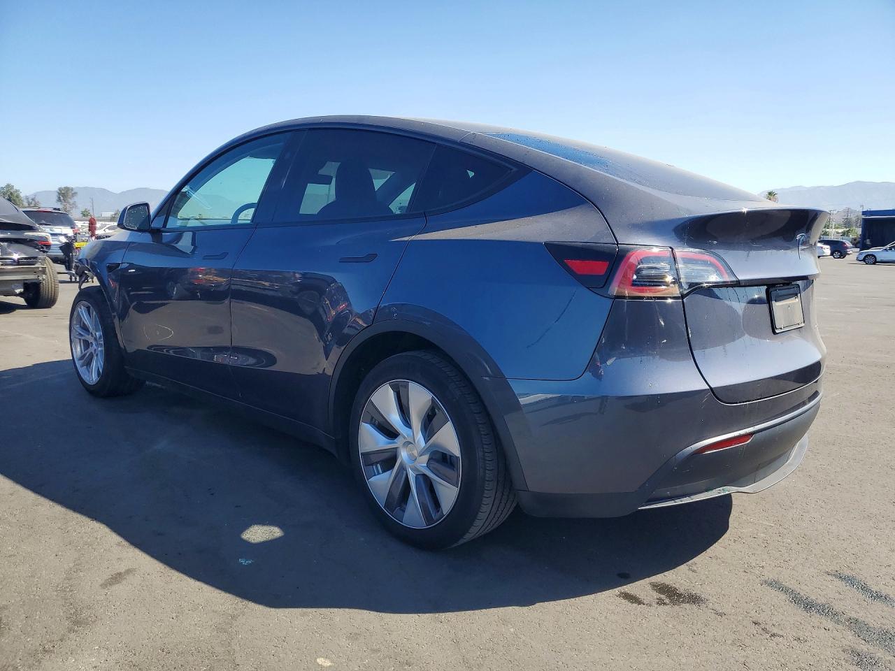 2023 Tesla Model Y - Image 2
