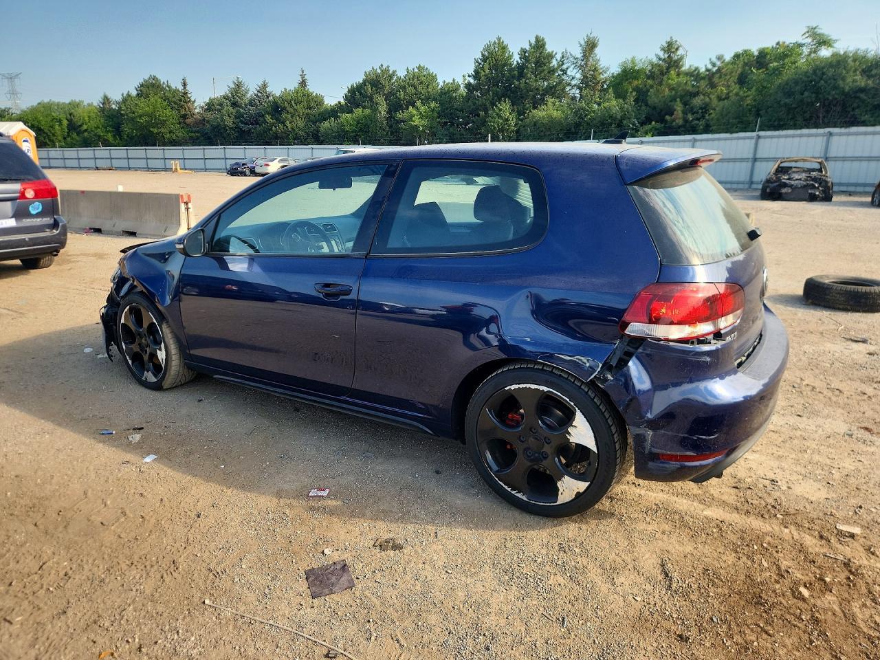 2011 Volkswagen Gti - Image 2