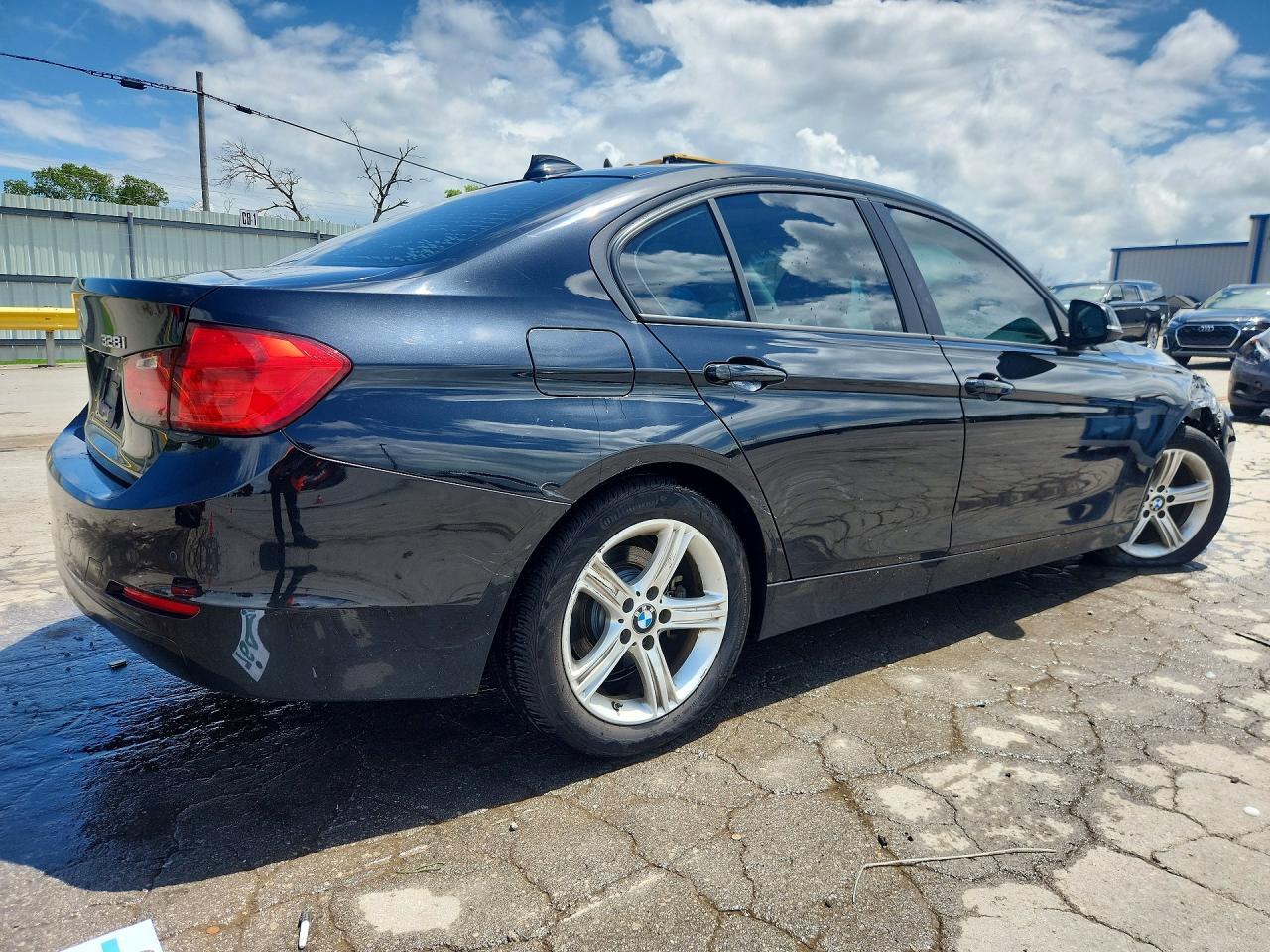 2015 BMW 328 I - Image 3