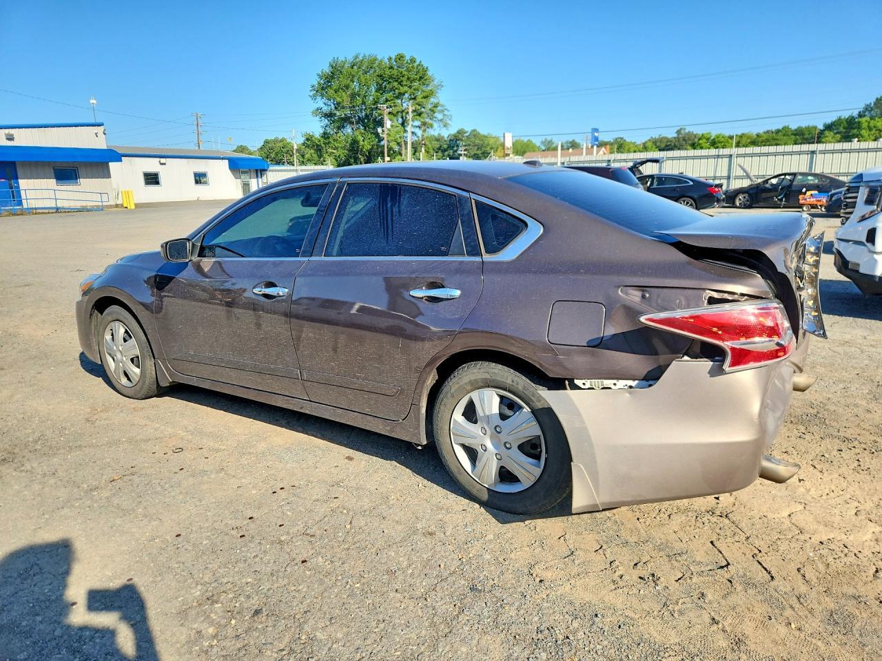 2014 Nissan Altima 2.5 S - Image 2