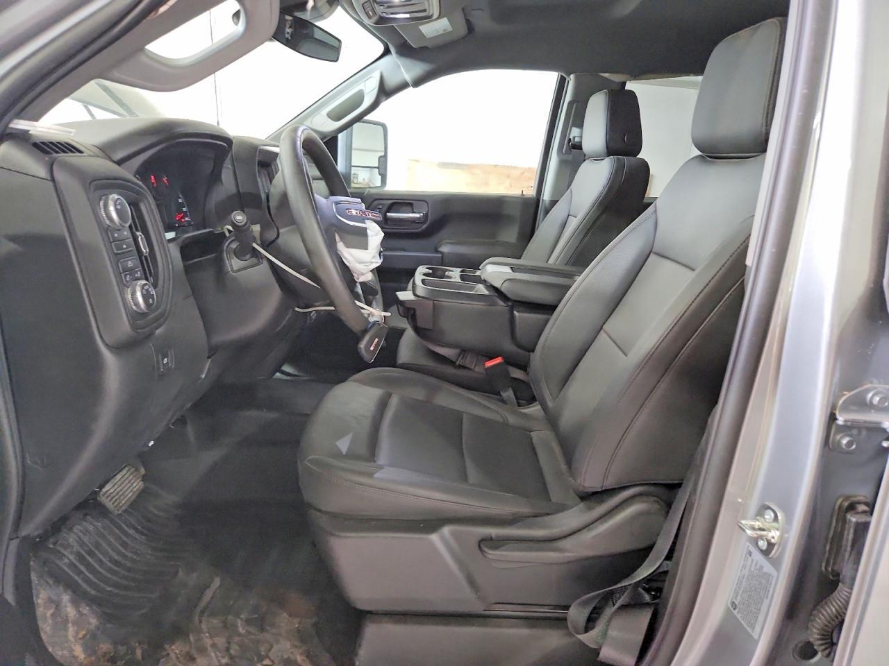 2026 GMC Sierra K3500 - Image 7