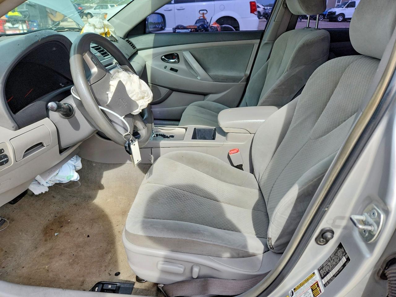 2008 Toyota Camry Le - Image 7