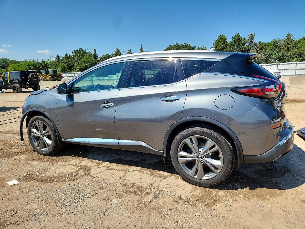 2019 Nissan Murano Platinum - Image 2