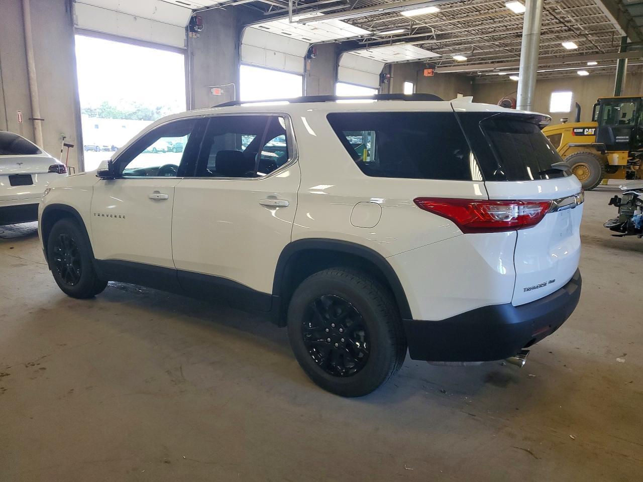 2020 Chevrolet Traverse Lt - Фото 2