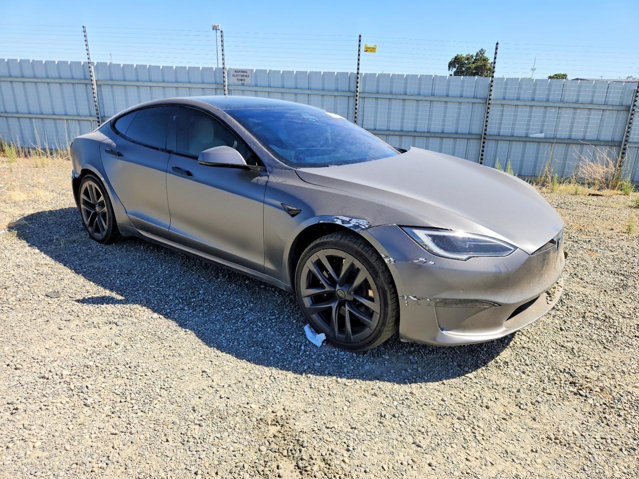 2022 Tesla Model S - Image 4