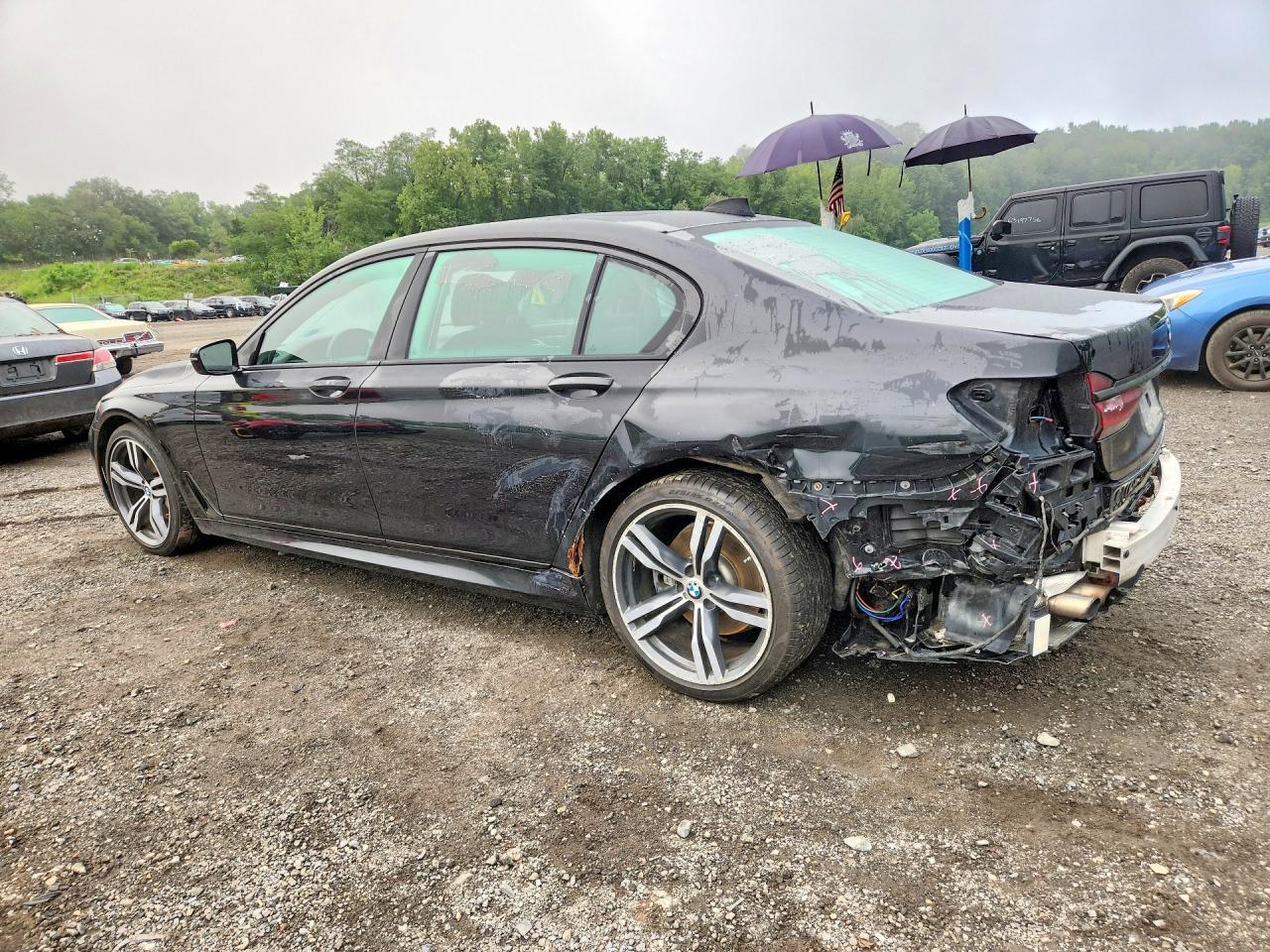 2017 BMW 750 Xi - Фото 2
