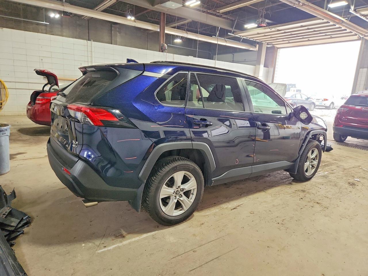 2019 Toyota Rav4 Xle - Фото 3