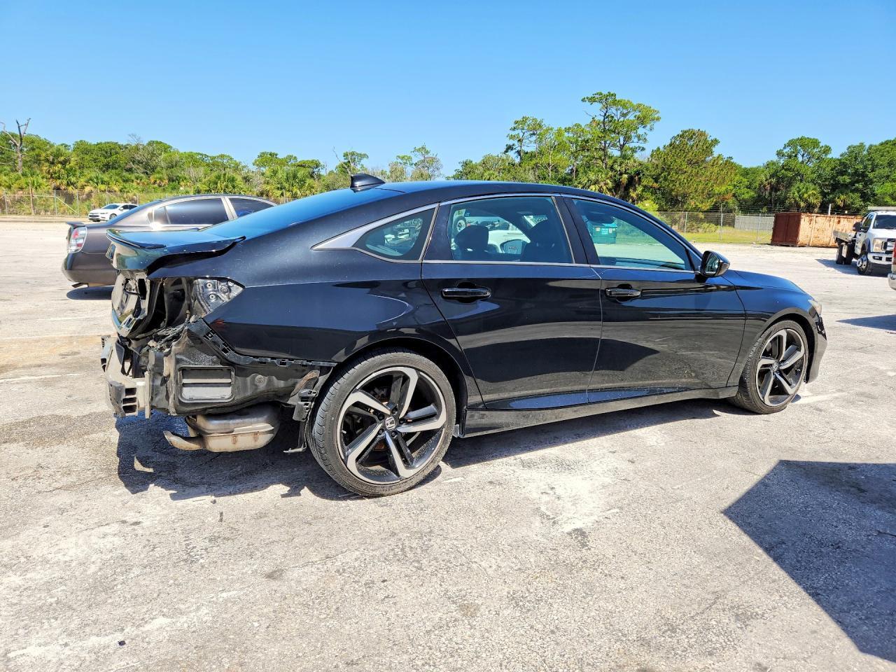 2018 Honda Accord Sport - Image 3