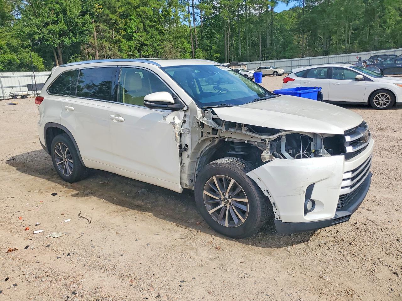 2017 Toyota Highlander Xle - Image 4