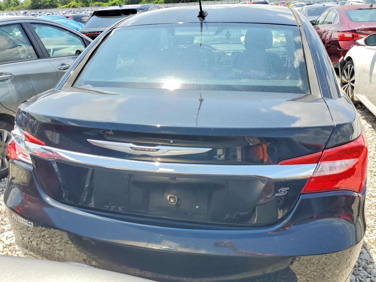 2014 Chrysler 200 Touring - Фото 6