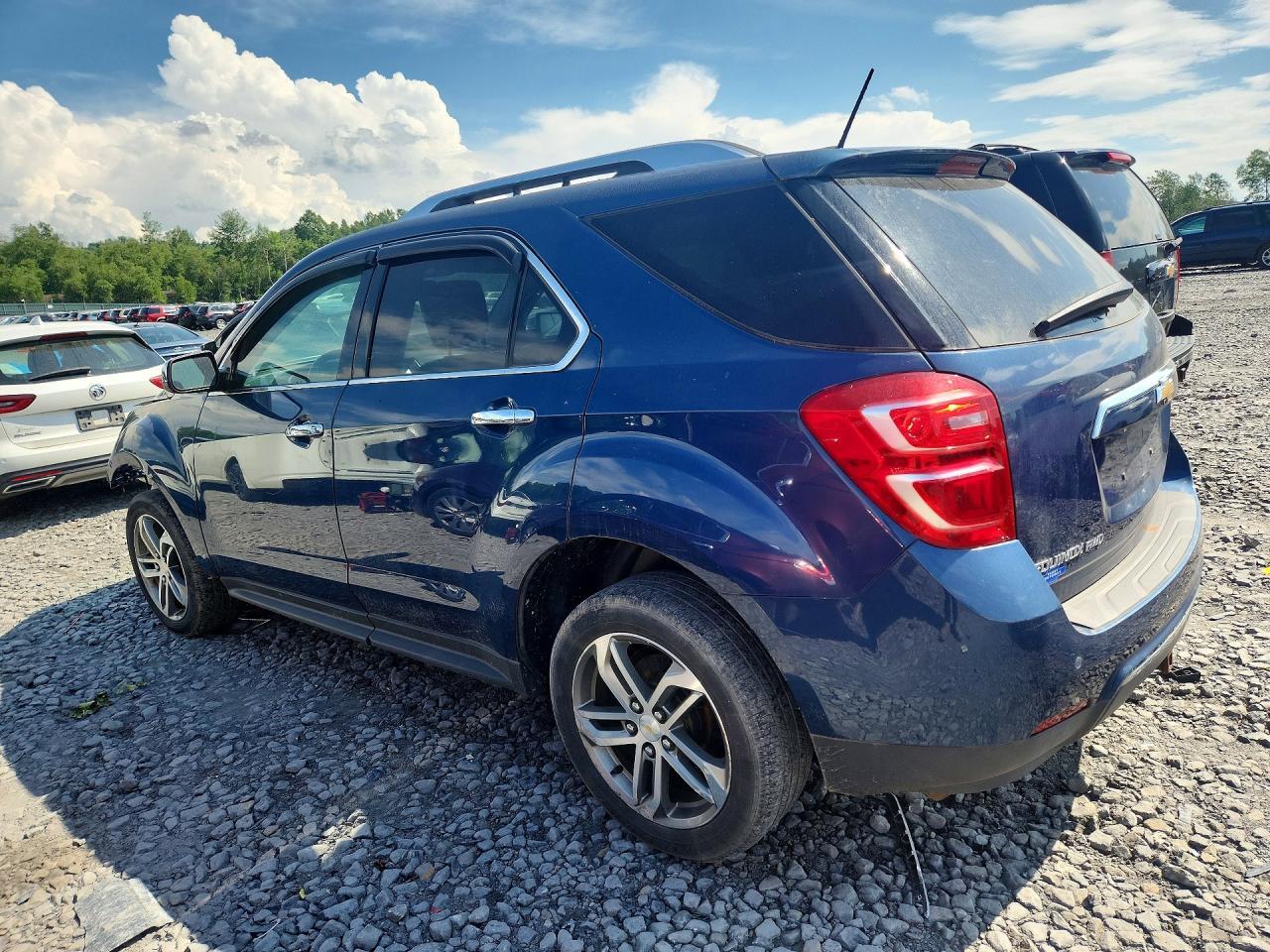 2017 Chevrolet Equinox Premier - Image 2