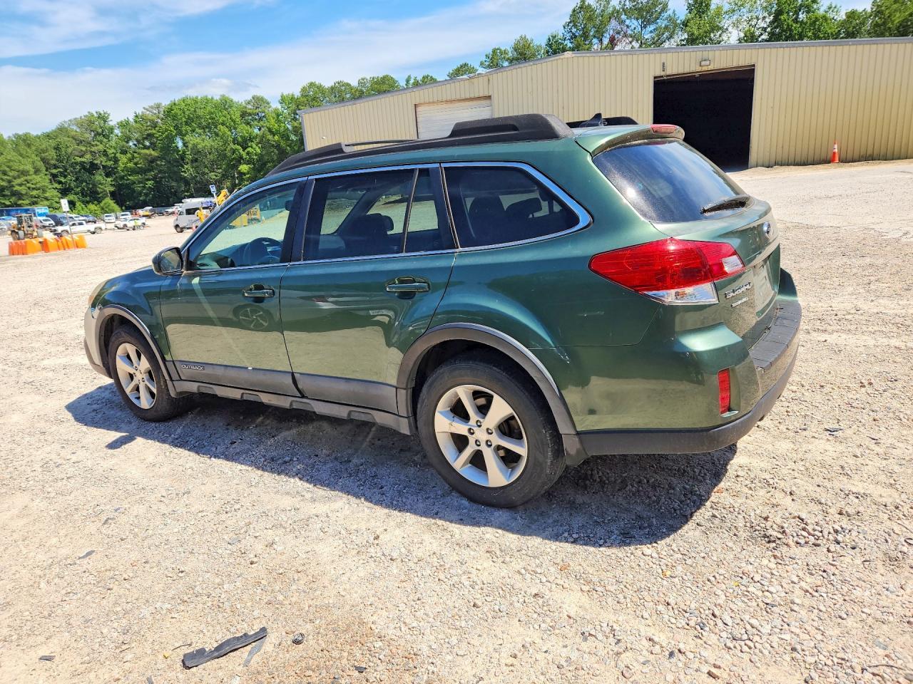 2013 Subaru Outback 2.5I Limited - Фото 2