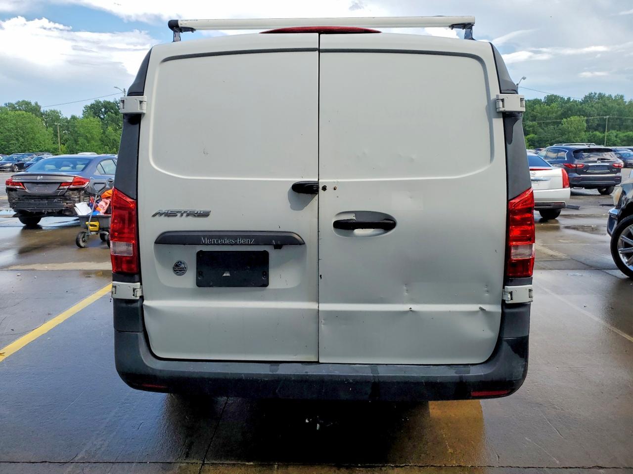 2017 Mercedes-Benz Metris - Image 6