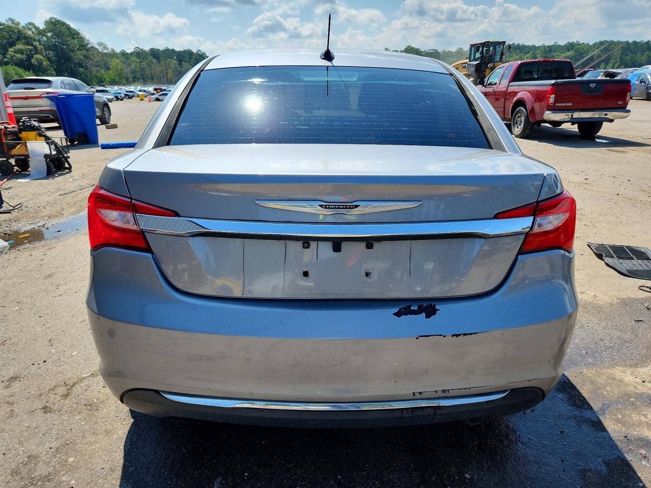 2013 Chrysler 200 Touring - Image 6
