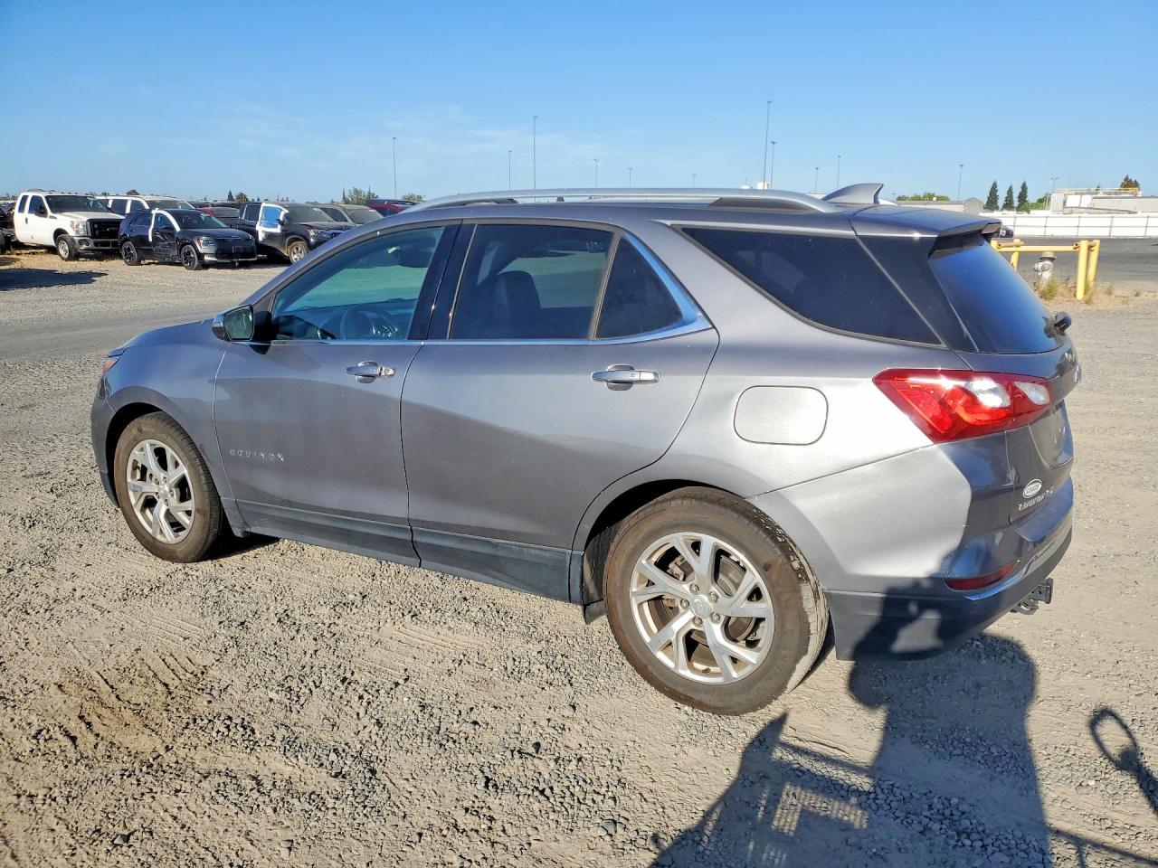 2018 Chevrolet Equinox Premier - Image 2