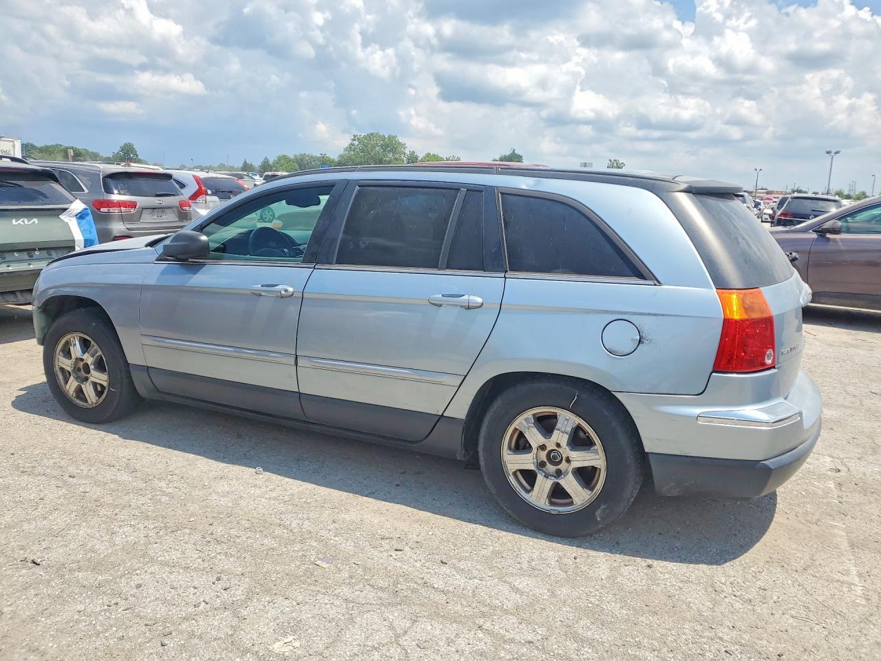 2004 Chrysler Pacifica - Image 2