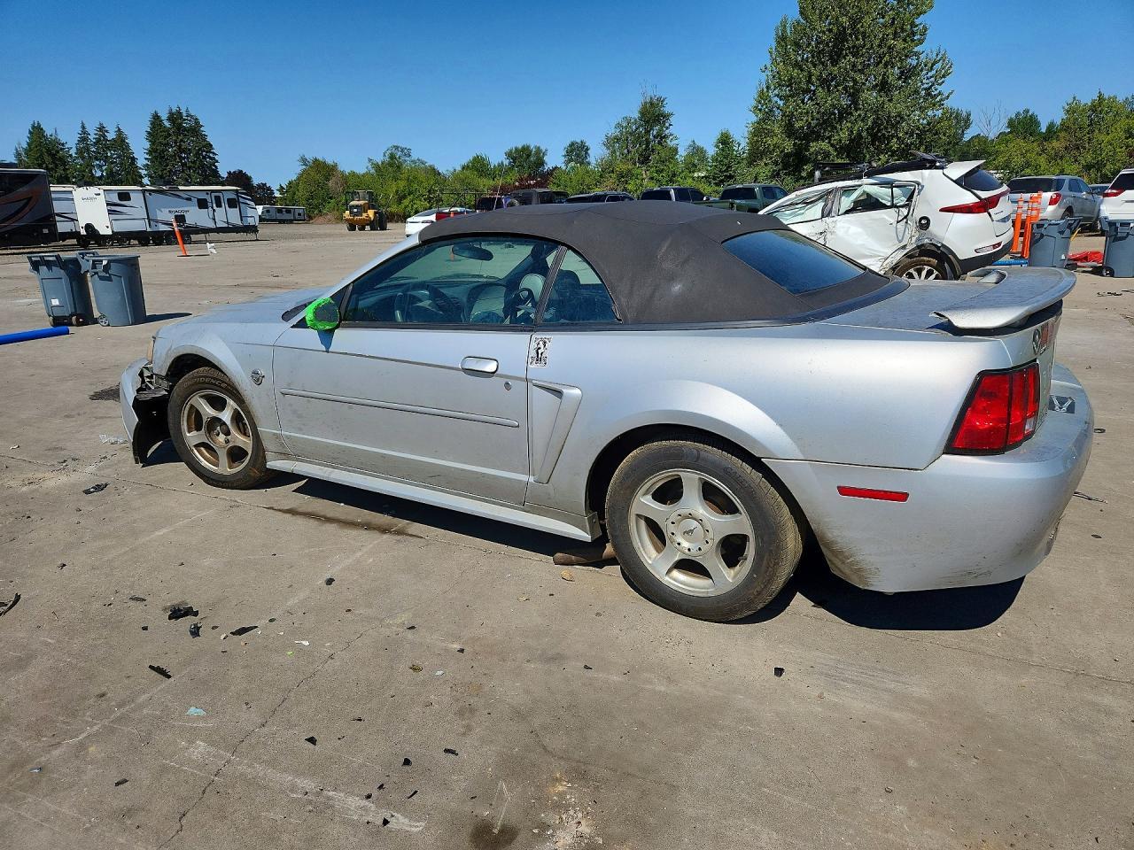 2004 Ford Mustang - Фото 2