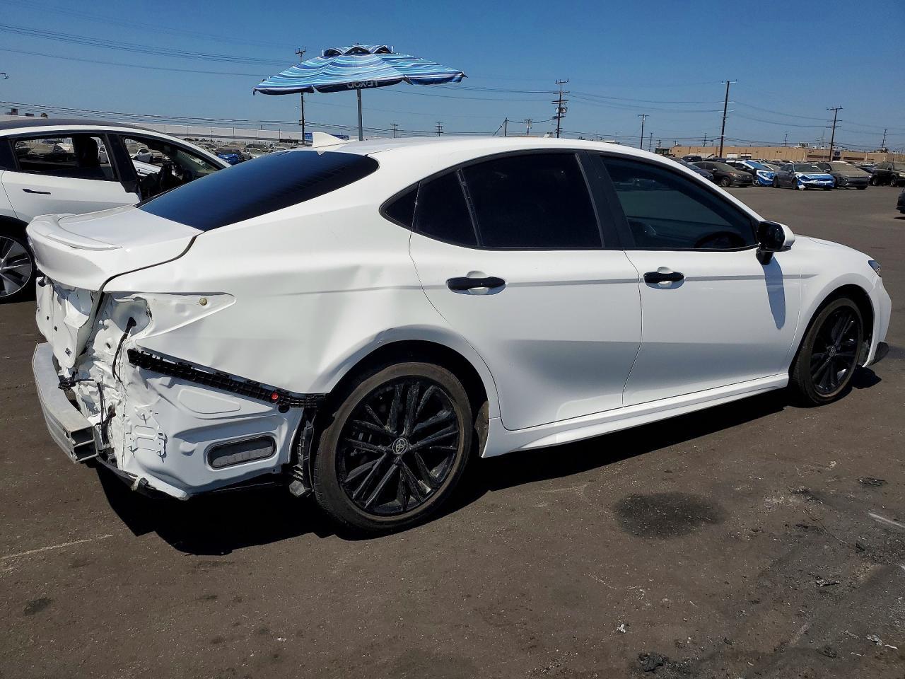 2025 Toyota Camry Se - Фото 3